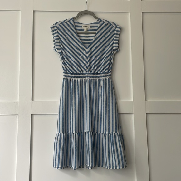 Summer Dress - Picture 1 of 10